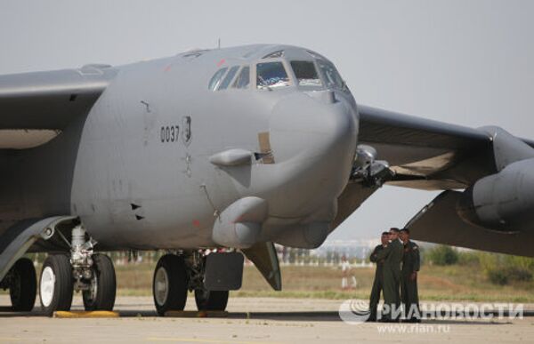 A Cold War symbol and a plane as big as three tennis courts - Sputnik International