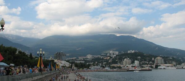 The Russian Duma has passed a series of bills aimed at improving Crimea's investment climate, and making it a more attractive place for tourists, including foreign tourists. Photo: Picturesque Crimea: Palaces, mountains and the Black Sea. - Sputnik International