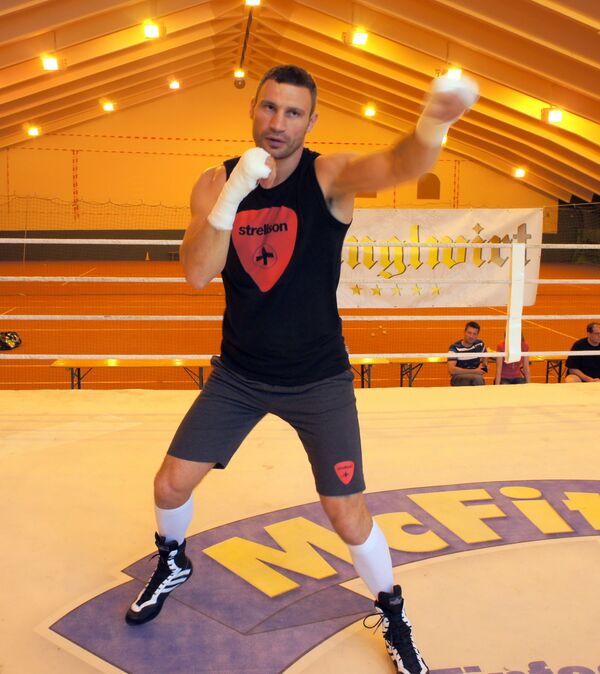 Klitschko trains for Adamek fight - Sputnik International