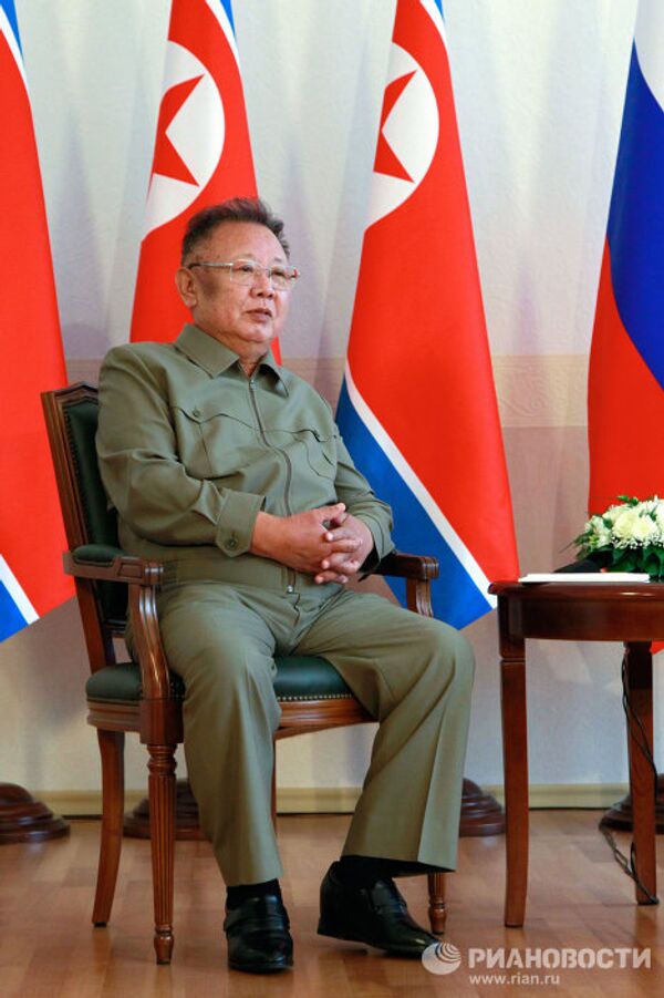 Medvedev and Kim Jong-il at President’s Temporary Residence in Buryatia - Sputnik International