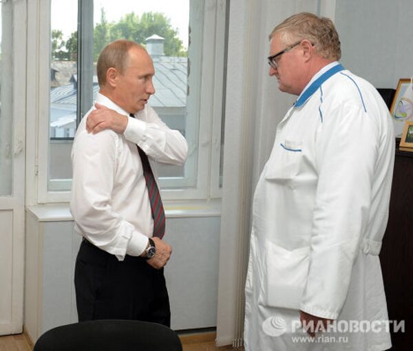 Vladimir Putin seeks medical attention  - Sputnik International