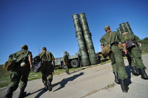 The S-400 Triumf (SA-21 Growler) air defense system is expected to form the cornerstone of Russia's theater air and missile defenses by 2020. - Sputnik International