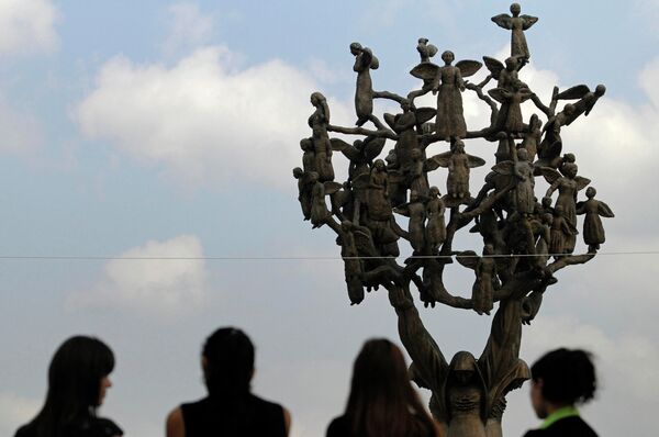 The Tree of Grief, a monument to the Beslan hostage tragedy - Sputnik International