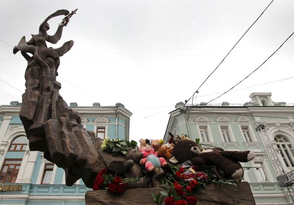 Monument to the victims of the 2004 Beslan school siege in Moscow - Sputnik International