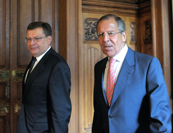 Russian and Ukrainian Foreign Ministers Sergei Lavrov and Kostyantyn Hryshchenko - Sputnik International
