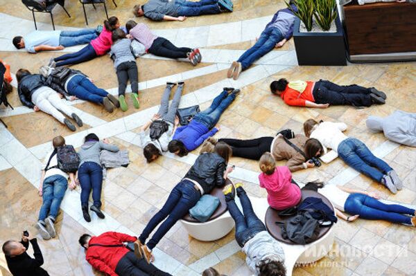 Planking Flash mob in Moscow  - Sputnik International
