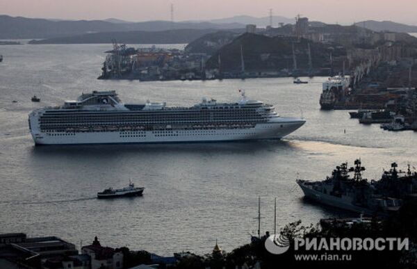 Luxury cruise liner Diamond Princess in Vladivostok - Sputnik International