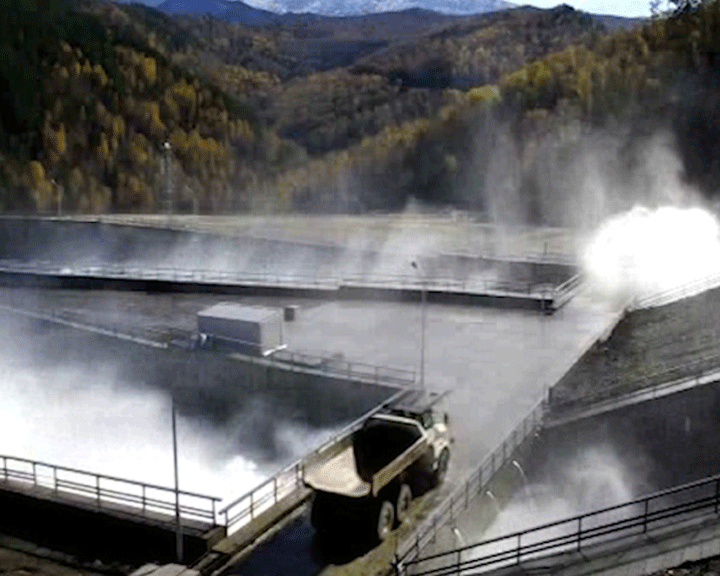 Sayano-Shushenslaya hydropower plant spillway comes on stream - Sputnik International
