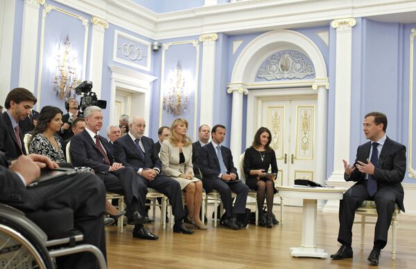 Medvedev meets with future members of ‘large government’ - Sputnik International