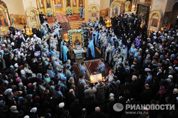 Service in celebration of the first-ever arrival of the Belt of the Mother of God in Russia - Sputnik International