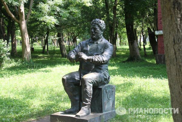 Georgia: amazing and amusing monuments - Sputnik International