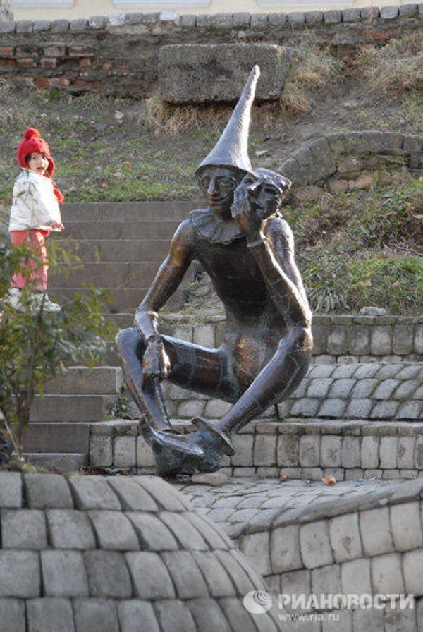 Georgia: amazing and amusing monuments - Sputnik International
