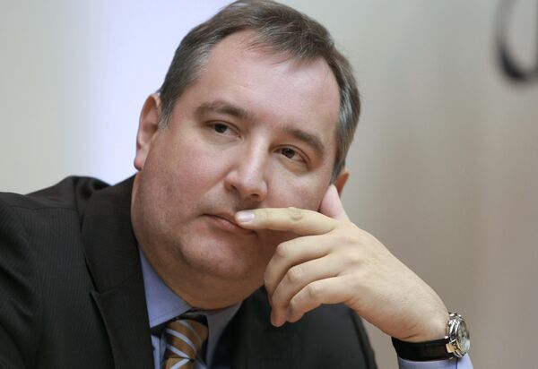 Russia's NATO envoy Dmitry Rogozin - Sputnik International