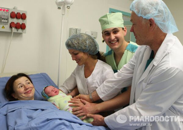 Pyotr A. Nikolayev, the seven-billionth person in the world - Sputnik International