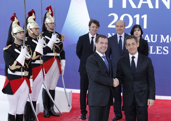 Dmitry Medvedev and Nicolas Sarkozy - Sputnik International