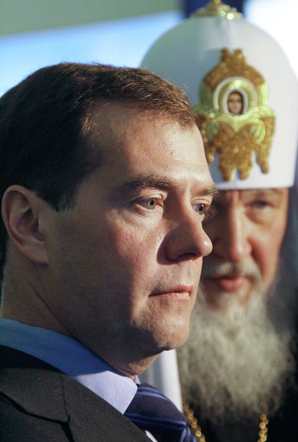 Dmitry Medvedev at a meeting with representatives of the Russian Orthodox Church - Sputnik International