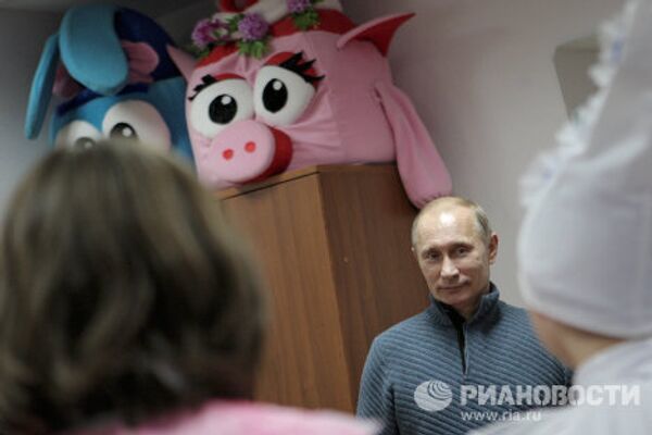 Vladimir Putin pays a working visit to Belgorod Region - Sputnik International
