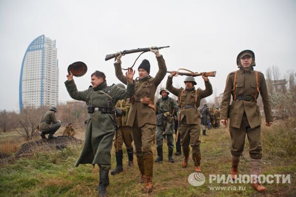 Reenacting the Battle of Stalingrad  - Sputnik International