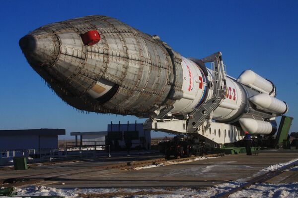 Proton Rocket Carrying Advanced Russian Satellite Readies for Launch - Sputnik International