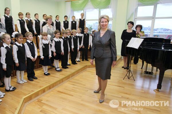 Svetlana Medvedev at a children’s activity center in Dmitrov - Sputnik International