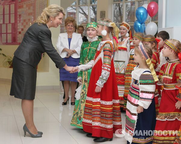 Svetlana Medvedev at a children’s activity center in Dmitrov - Sputnik International