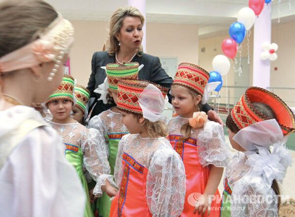Svetlana Medvedev at a children’s activity center in Dmitrov - Sputnik International