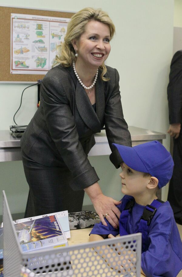 Svetlana Medvedev at a children’s activity center in Dmitrov - Sputnik International