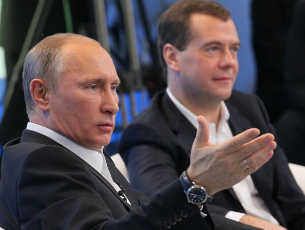 Vladimir Putin and Dmitry Medvedev - Sputnik International