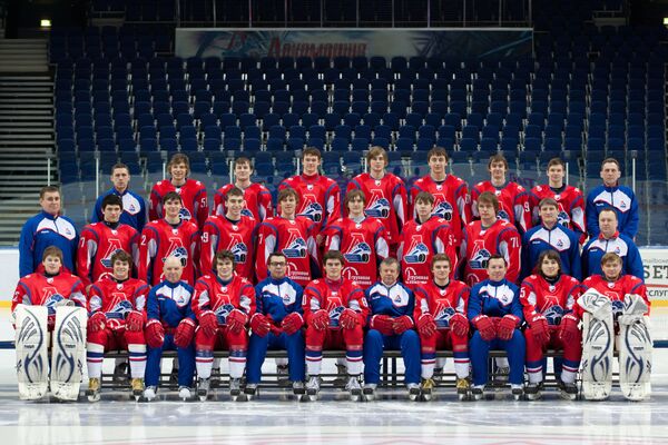 New Lokomotiv Yaroslavl hockey team take to the ice          - Sputnik International