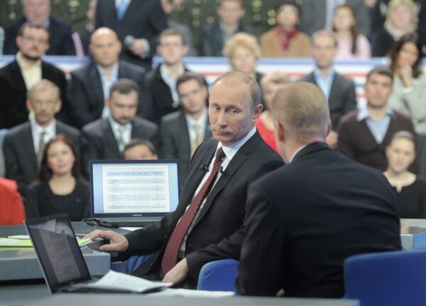 Putin orders webcams at polling stations at presidential poll          - Sputnik International