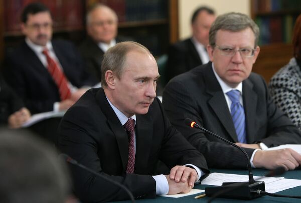 Putin woos ‘comrade’ ex-finance minister Kudrin as team member - Sputnik International