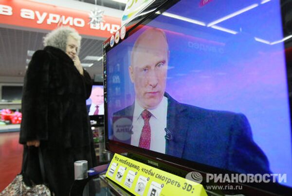 Russians tune in to Conversation with Vladimir Putin - Sputnik International
