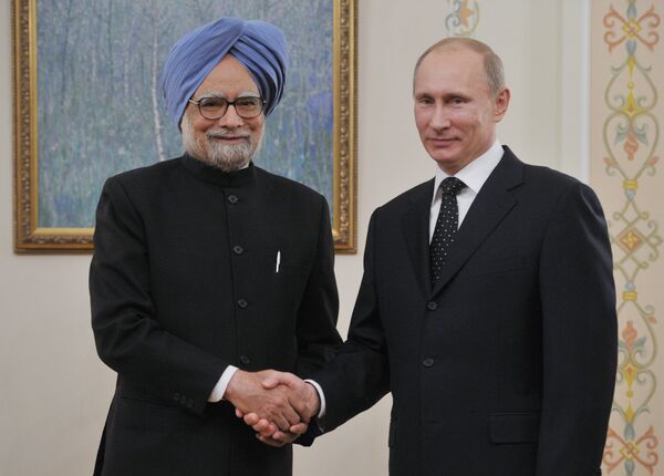Manmohan Singh  and Vladimir Putin - Sputnik International