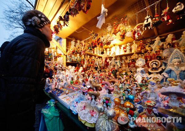 Christmas fair opens in St. Petersburg Christmas fair opens in St. Petersburg - Sputnik International