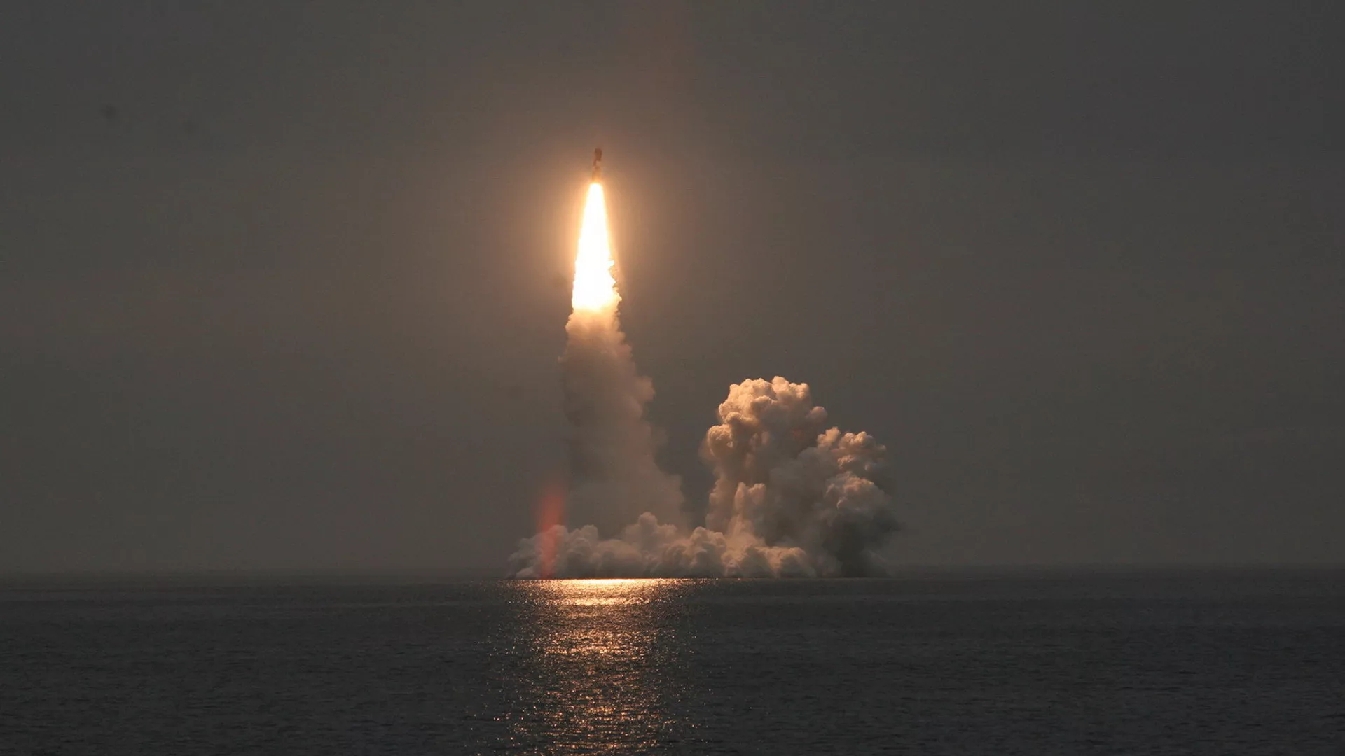 Launch of a Bulava SLBM - Sputnik International, 1920, 20.11.2024