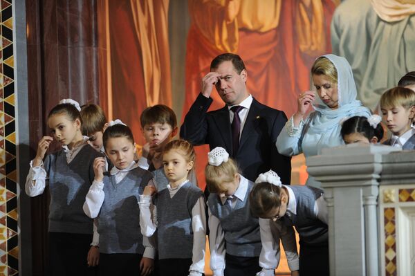 Russian leaders wish a happy Orthodox Christmas         - Sputnik International
