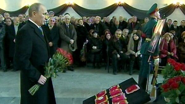 Putin attends funeral of legendary WWII Soviet spy      - Sputnik International