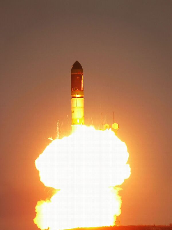 Ukraine, Russia to Launch 2 Dnepr Carrier Rockets in 2012    - Sputnik International