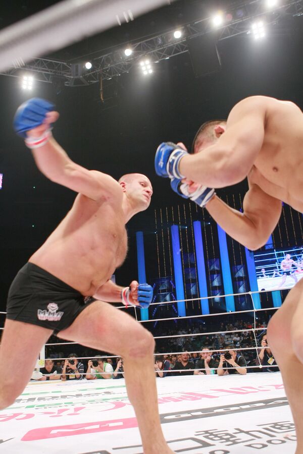 Russian mixed martial arts fighter Fedor Emelianenko caused a career-threatening brain injury to Japan's Satoshi Ishii in their fight in Tokyo - Sputnik International