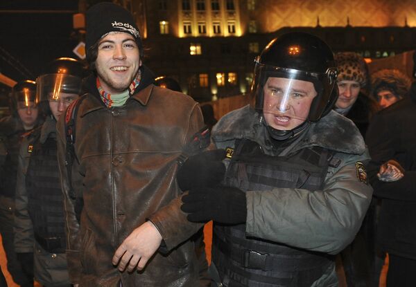 Anti-Putin Protest Thwarted by Police - Sputnik International