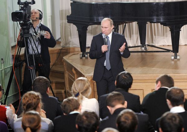 Putin Warns Against Election Dirty Tricks - Sputnik International