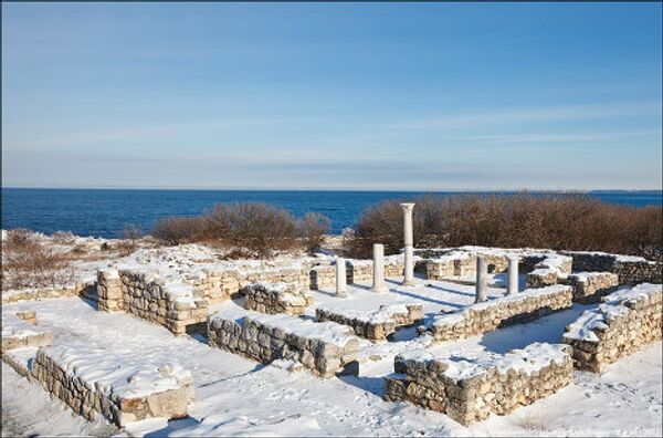 Chersonesus Taurica: Ruins of Ancient Greek Colony Covered with Snow - Sputnik International