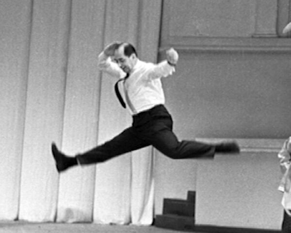 Igor Moiseyev’s Ensemble Turns 75.Archive video - Sputnik International