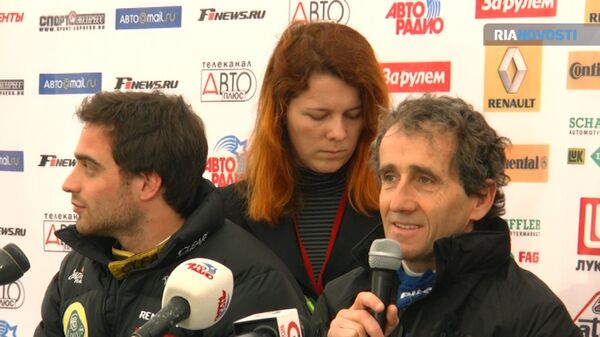 F-1 Legend Alain Prost Hits Icy Track in Moscow - Sputnik International