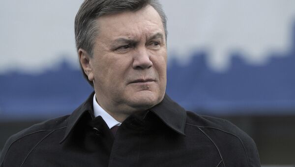 Украина ежегодно переплачивает за газ около $3,8 млрд, заявил Янукович - Sputnik International
