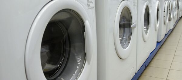 Samsung has demanded an investigation be held surrounding the alleged vandalism by LG electronics of its high-end washing machines in Berlin, Sky News reported on Monday. Samsung has demanded an investigation be held surrounding the alleged vandalism by LG electronics of its high-end washing machines in Berlin, Sky News reported on Monday. - Sputnik International