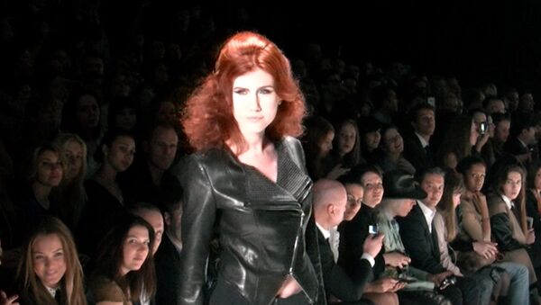 Ex-spy girl Anna Chapman hit the catwalk at Fashion Week in Moscow - Sputnik International