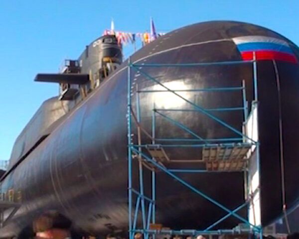 Submarine leaves dock after maintenance - Sputnik International