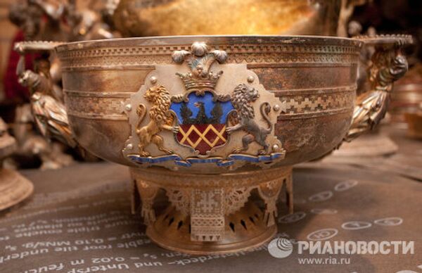 Treasure Found During Mansion Restoration in St. Petersburg - Sputnik International