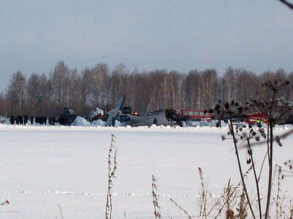 At least 31 people were killed after an UTair ATR-72 crashed shortly after take-off from the western Siberian city of Tyumen in the early hours of April 2, 2012 - Sputnik International